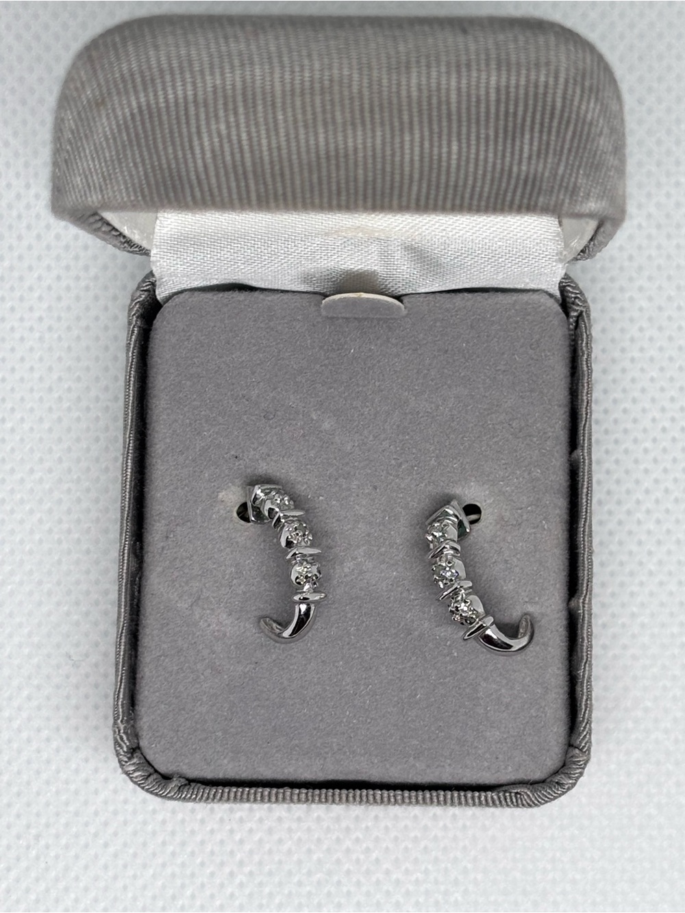 Silver Cubic Zirconia Ear Crawler Earrings - Sparkling Silver
